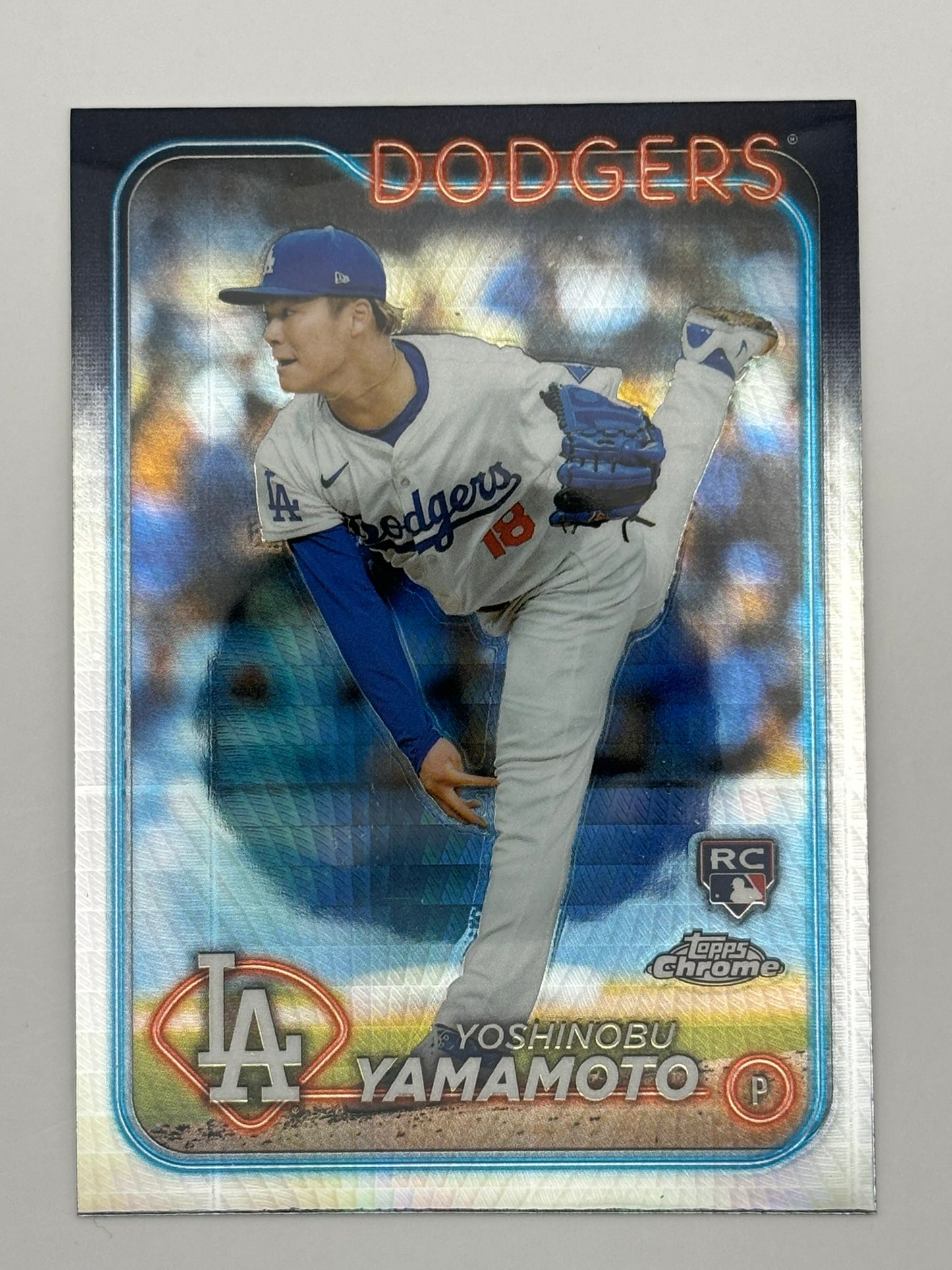 2024 Topps Yoshinobu Yamamoto Prism Rookie